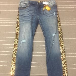 SKINNY JEAN W/ LEOPARD SEQUENCE AND CRYSTALS